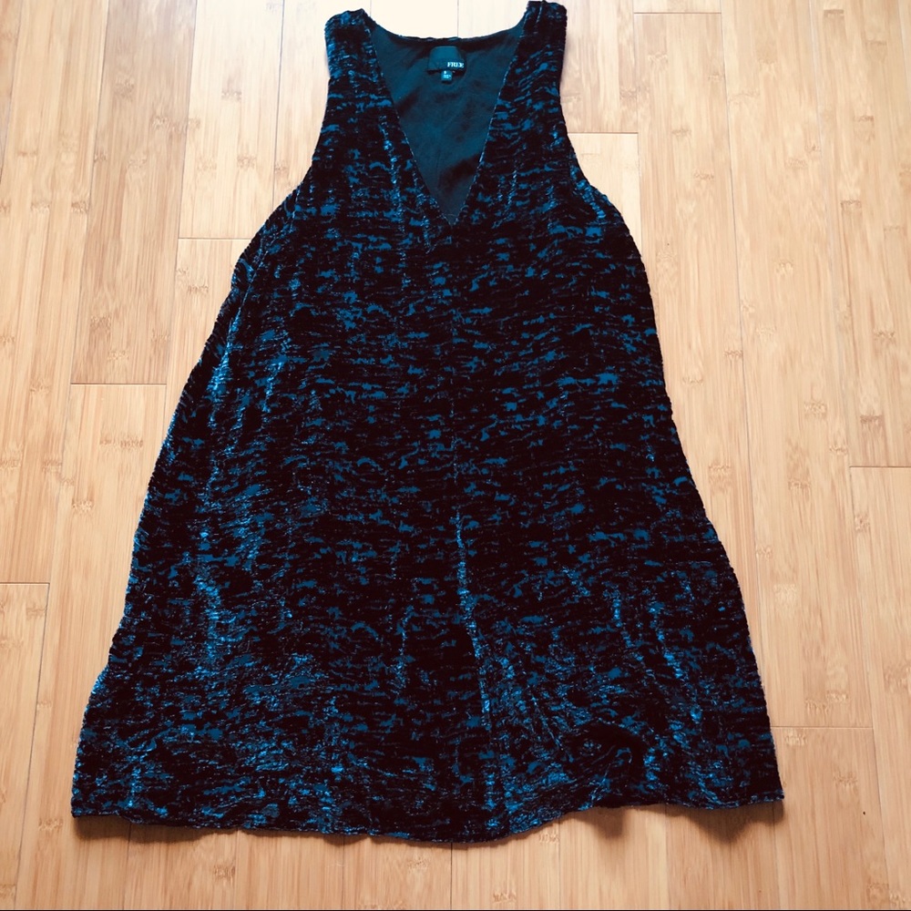 Aritzia Wilfred Free Devore Burnout Velvet Dress Dark Purple with Black Slip - Picture 6 of 7